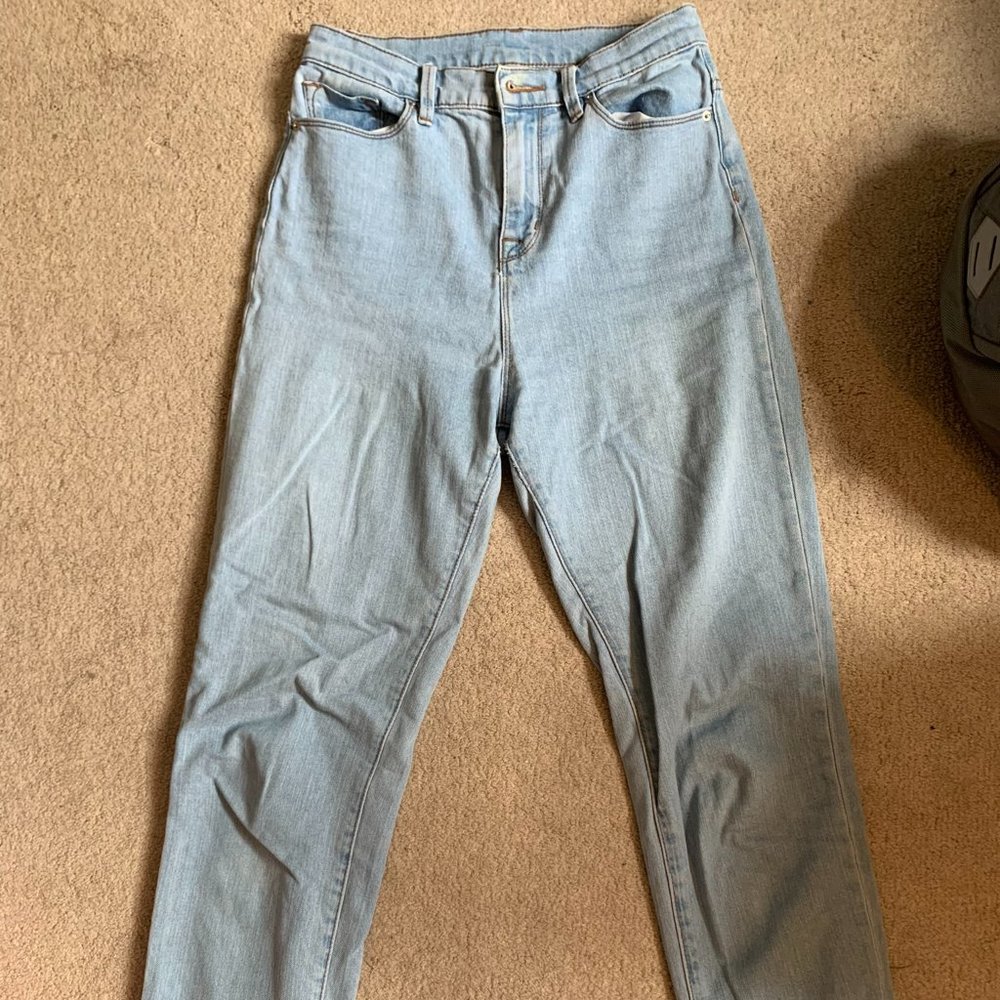 BDG light wash mom jeans size 26